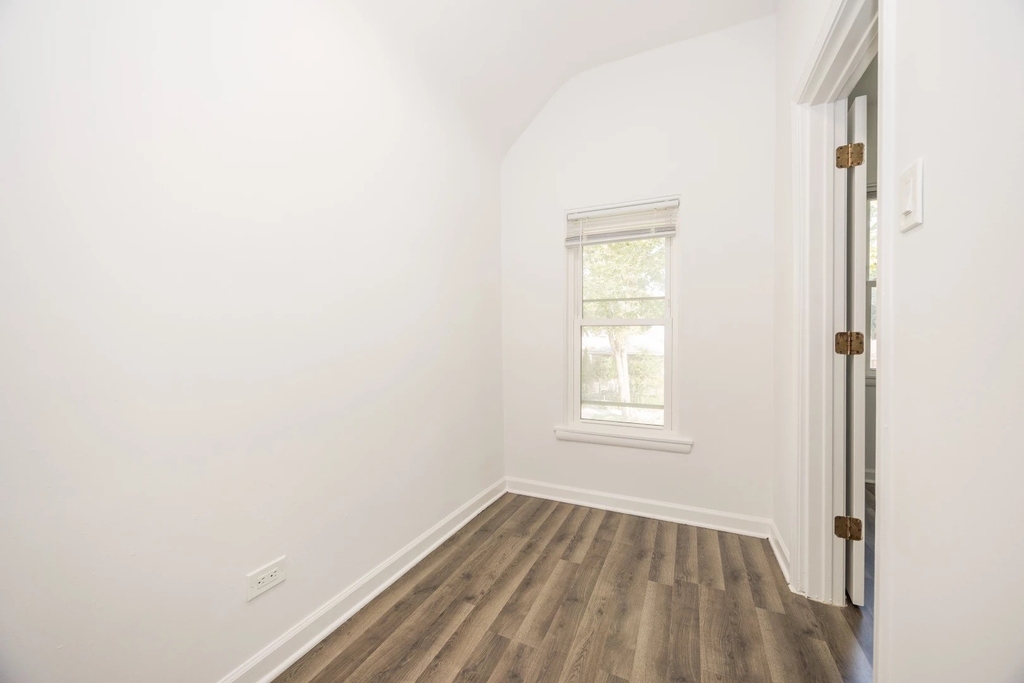 5234 S Homan Avenue - Photo 6