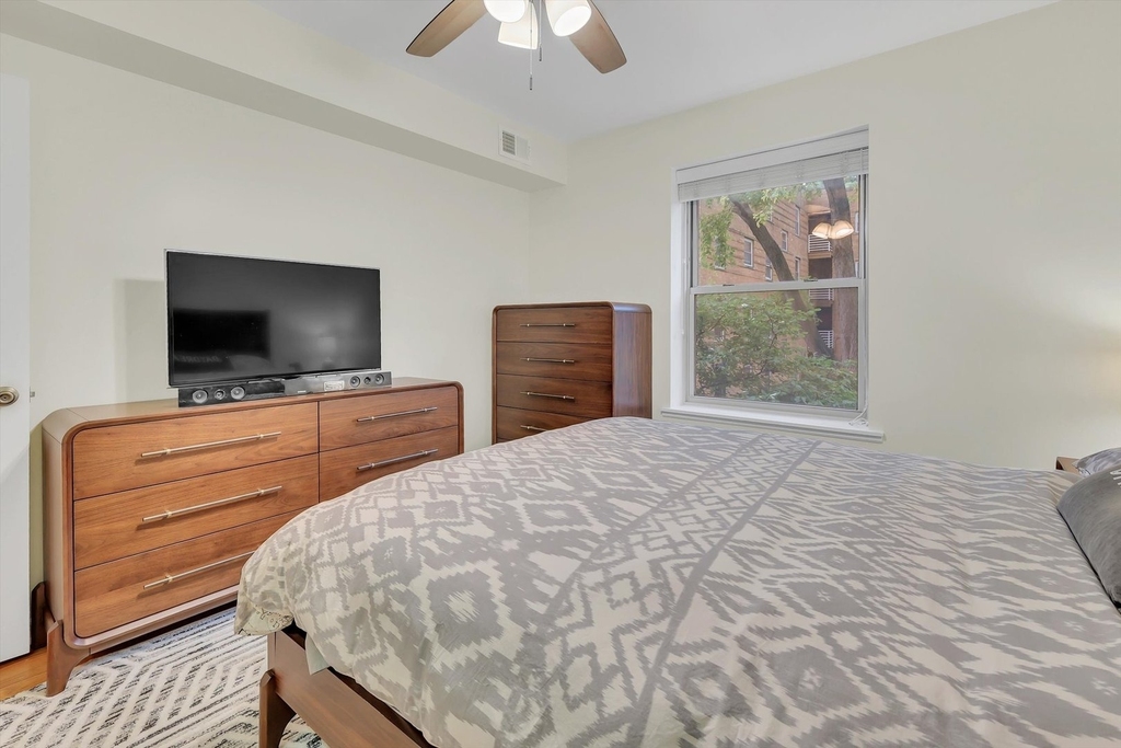 4935 N Wolcott Avenue - Photo 14