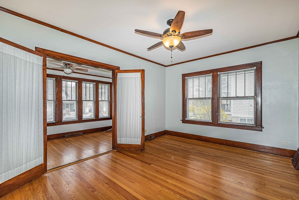 247 W Palatine Road - Photo 2