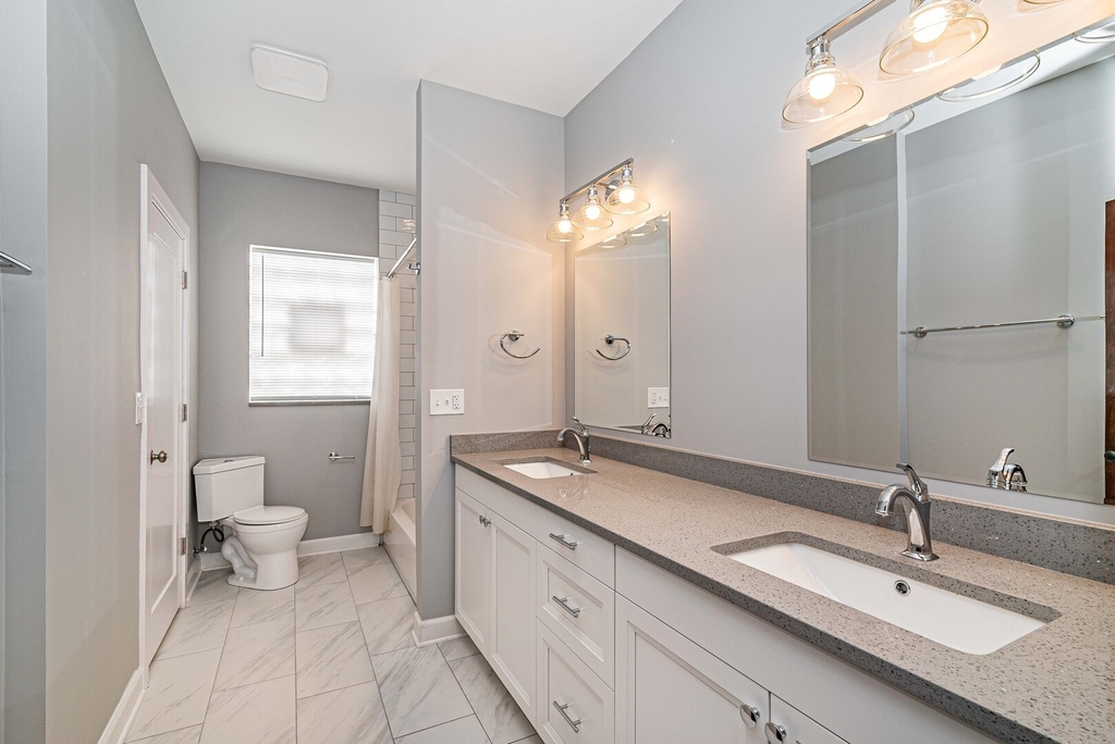 247 W Palatine Road - Photo 5