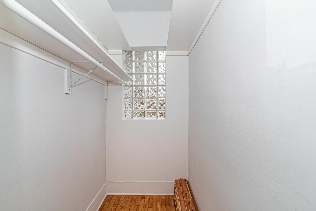 247 W Palatine Road - Photo 9