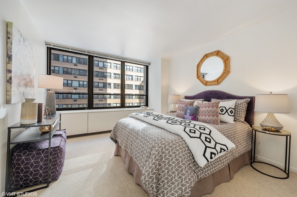 222 E Pearson Street - Photo 8