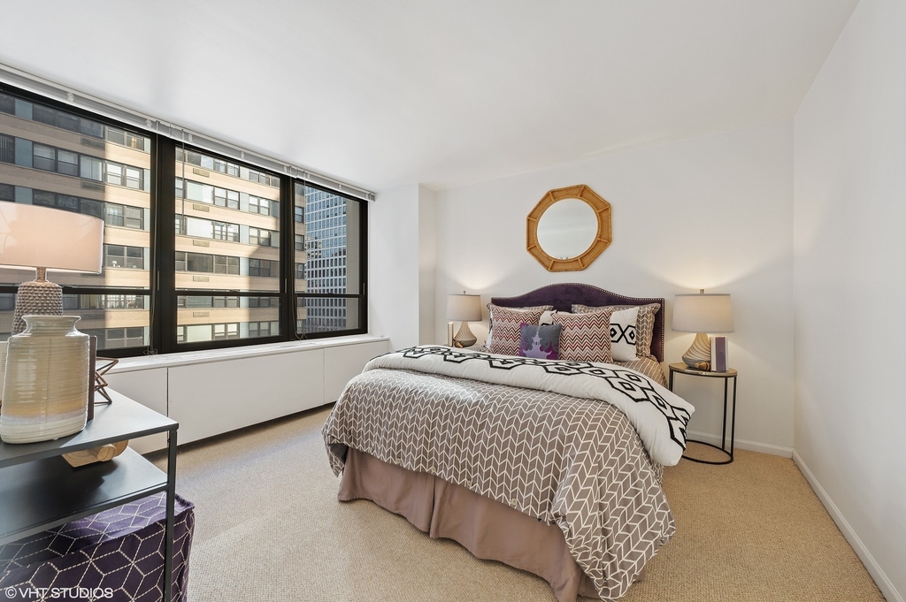 222 E Pearson Street - Photo 7