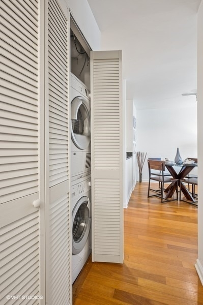 222 E Pearson Street - Photo 10