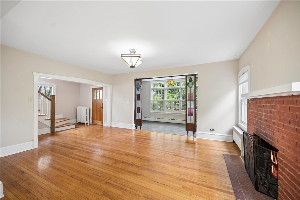 612 Vernon Avenue - Photo 1