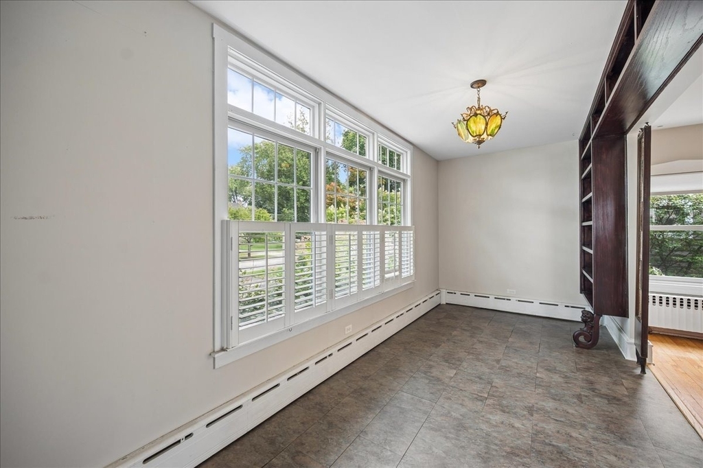 612 Vernon Avenue - Photo 3