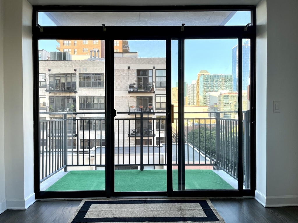 1529 S State Street - Photo 3