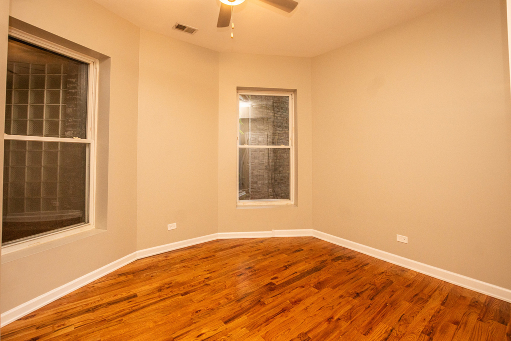 4528 S Prairie Avenue - Photo 11