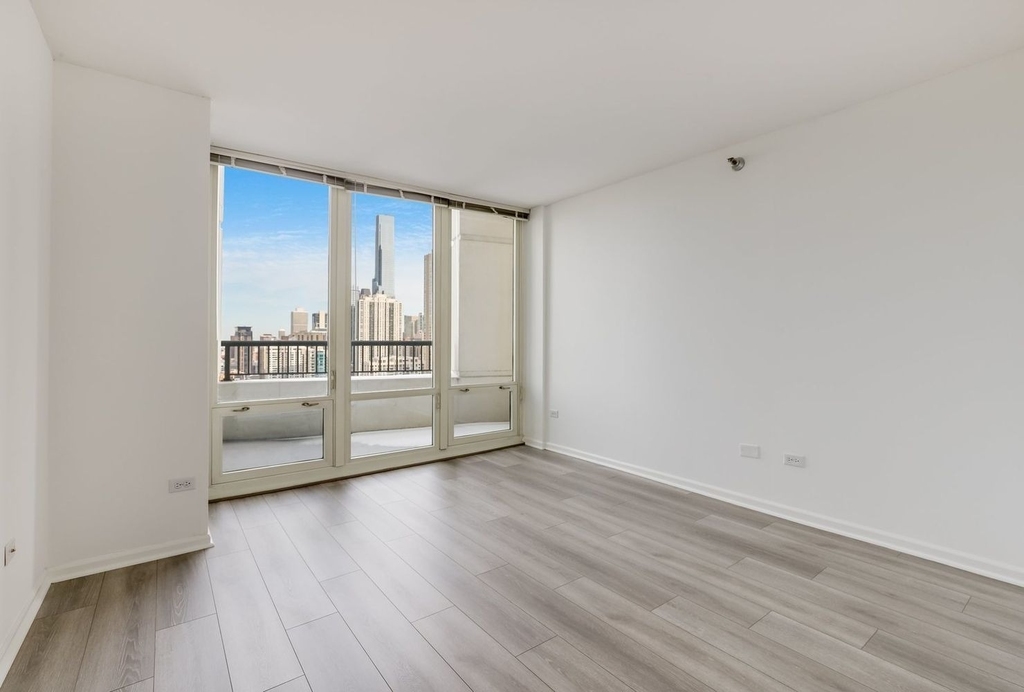 345 N La Salle Drive - Photo 13