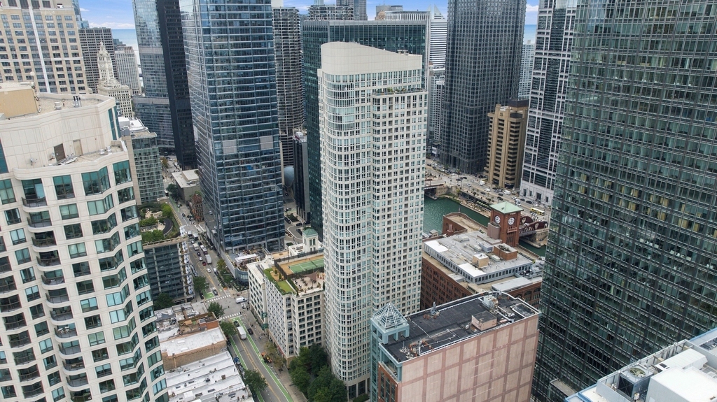 345 N La Salle Drive - Photo 29
