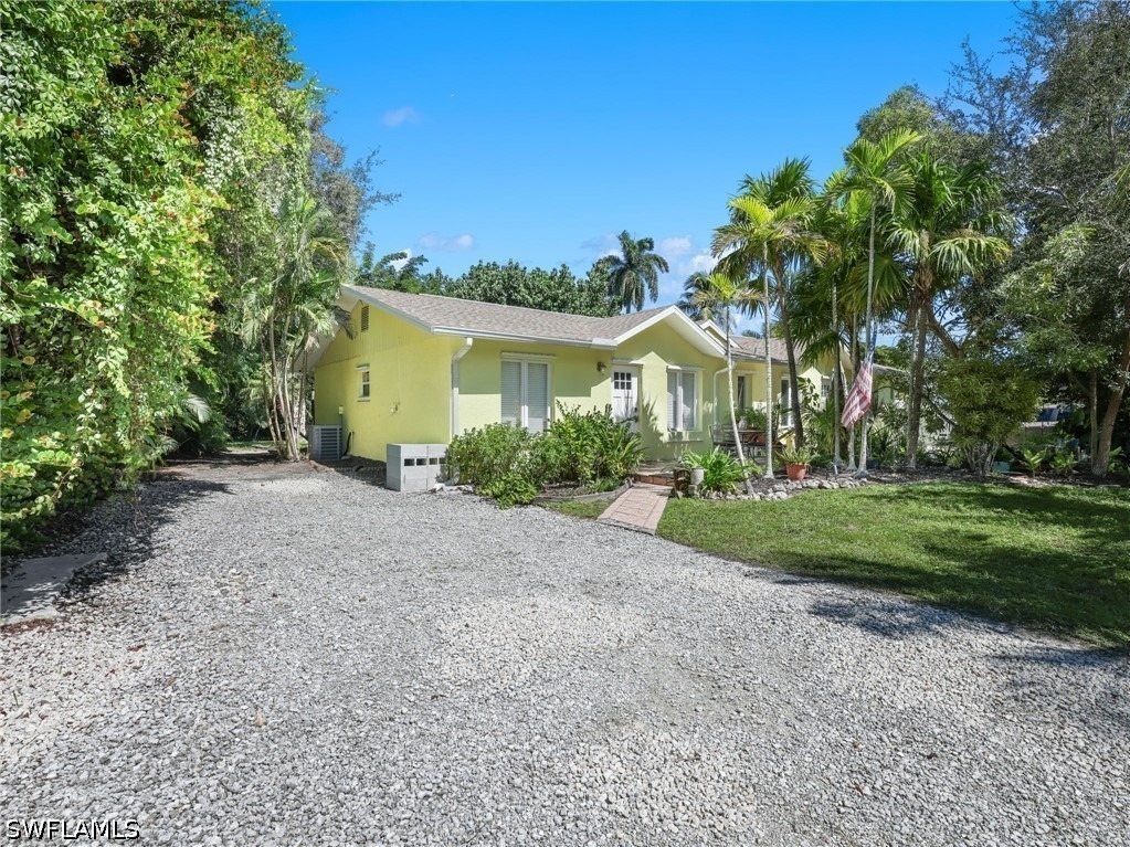 2437 Sunset Avenue - Photo 0