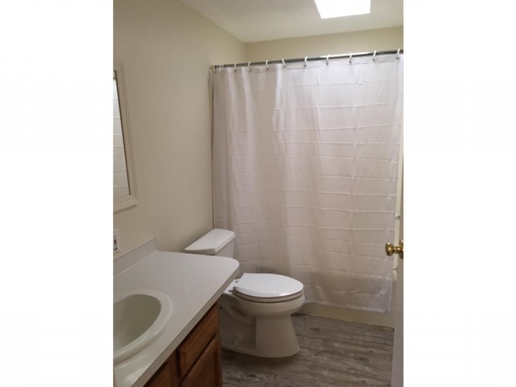 246 South Main - Photo 3