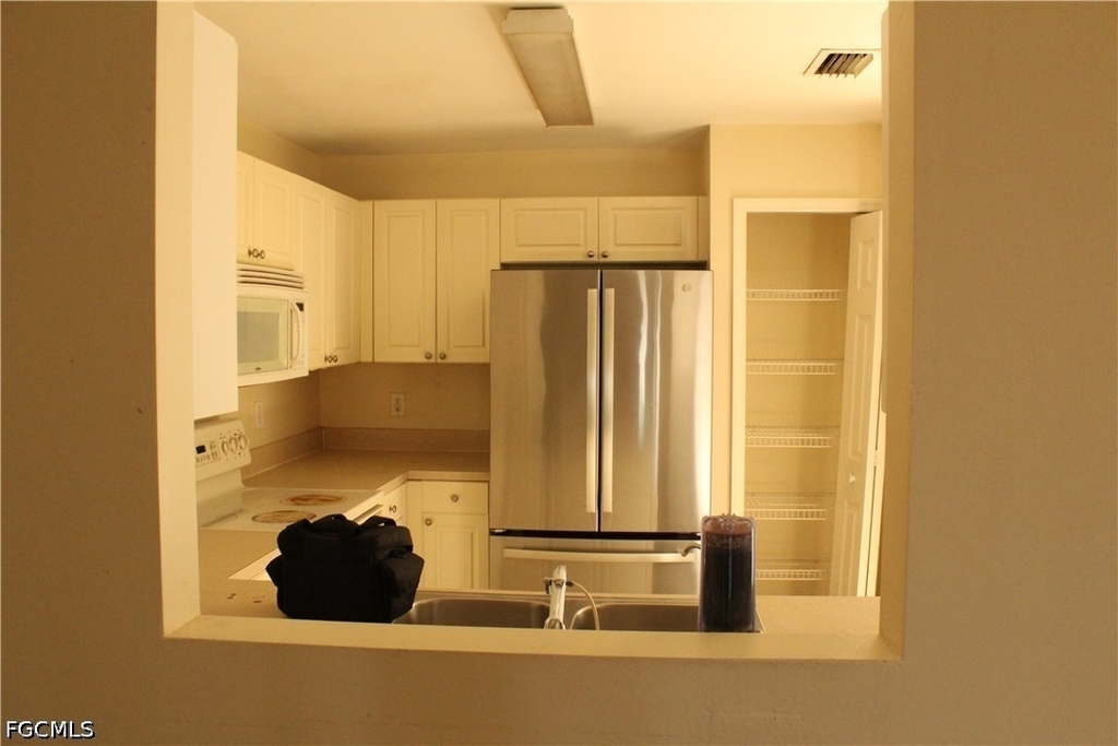 703 Se 8th Terrace - Photo 1