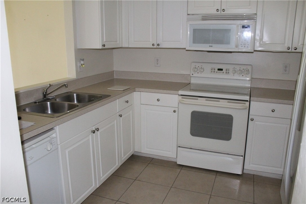 703 Se 8th Terrace - Photo 2