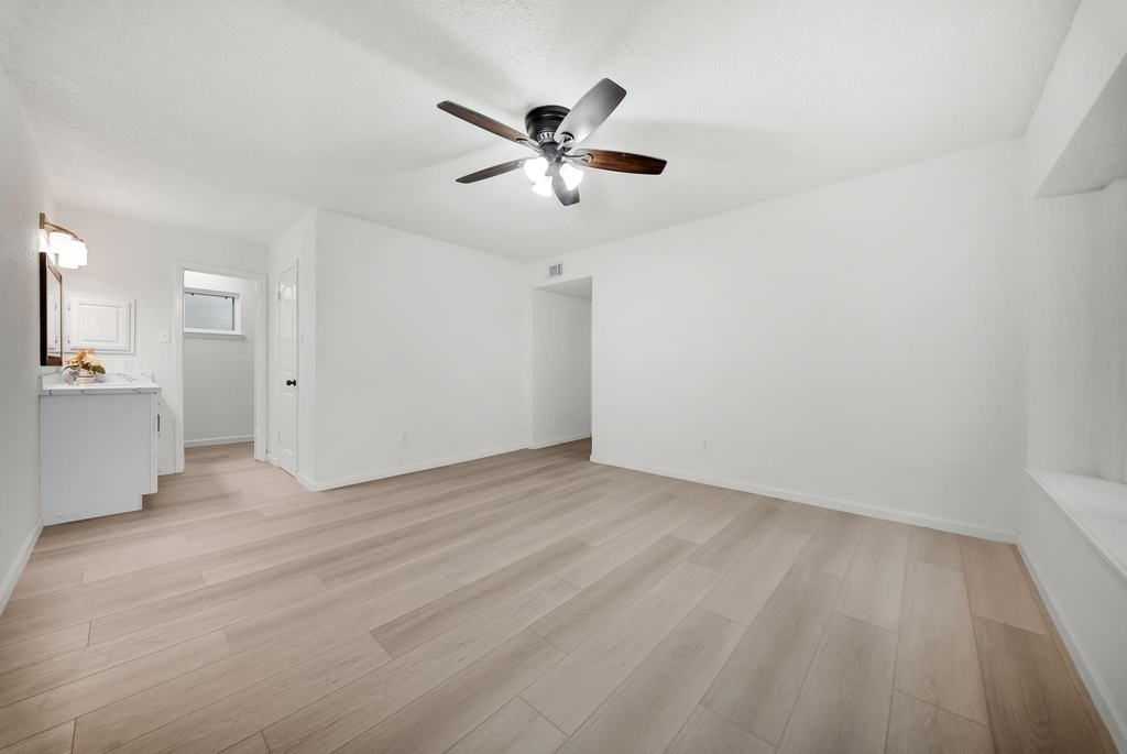 1910 Brushy Creek Drive - Photo 23