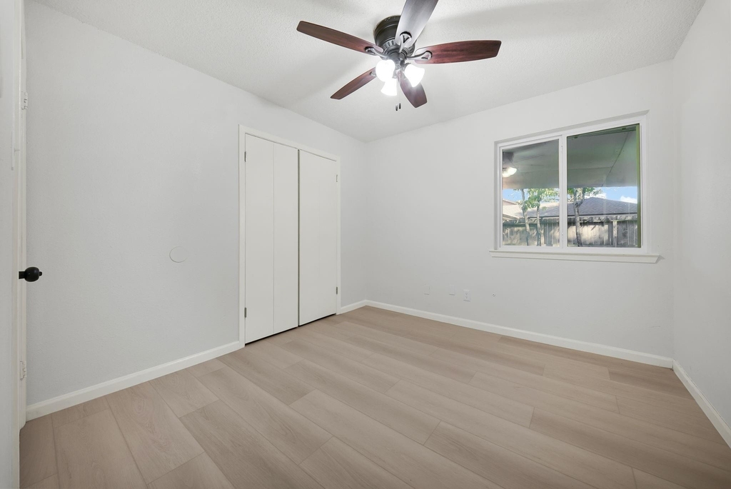1910 Brushy Creek Drive - Photo 24