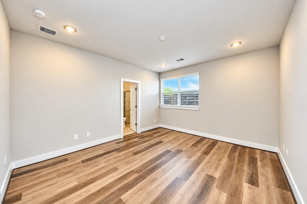 1278 N Post Oak Road - Photo 5