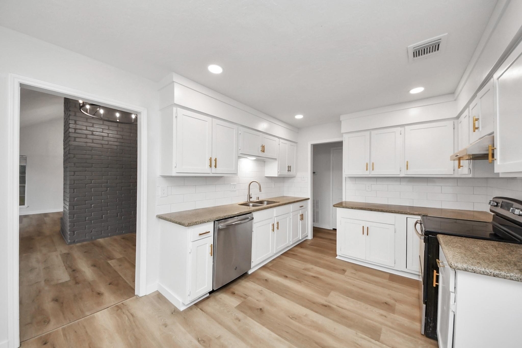 718 Land Grant Drive - Photo 6