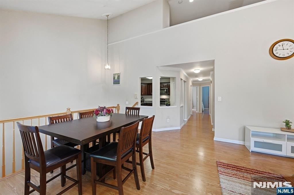 347 Winthrop - Photo 10