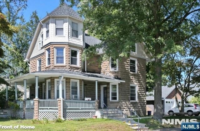 81 Main - Photo 0