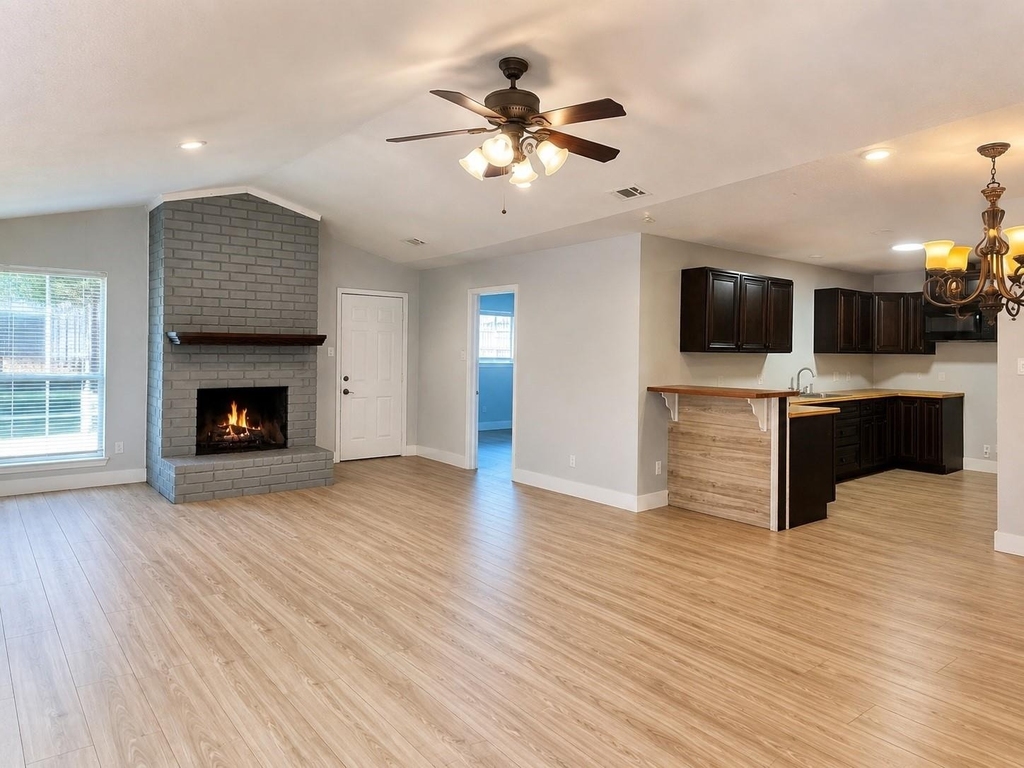 8004 Beechnut Street - Photo 0