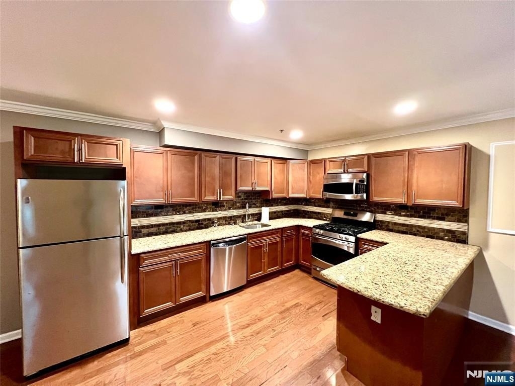 10 Terrace - Photo 1