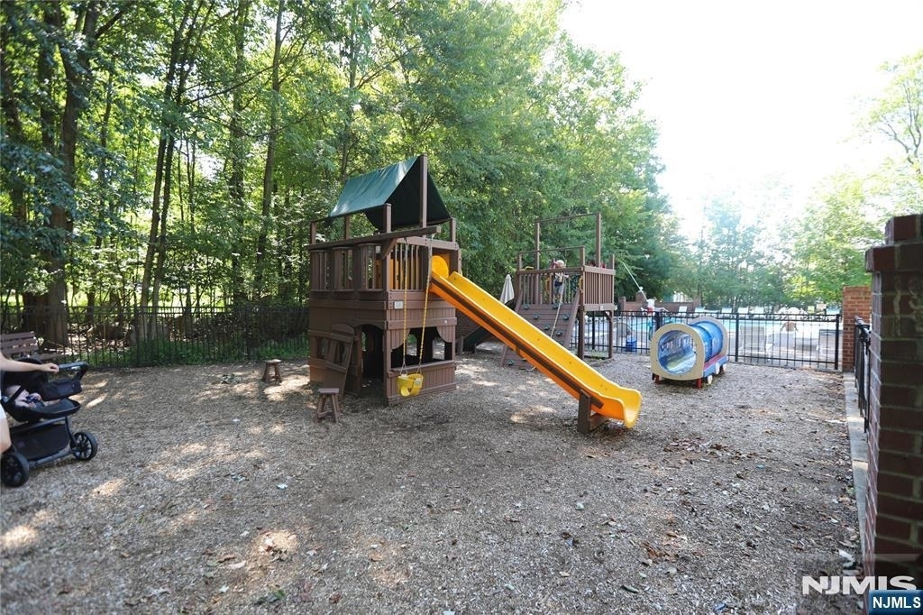 1321 Lavender - Photo 26