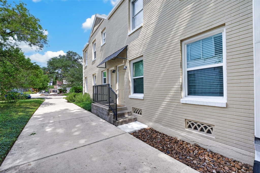 2315 Swift Boulevard - Photo 4
