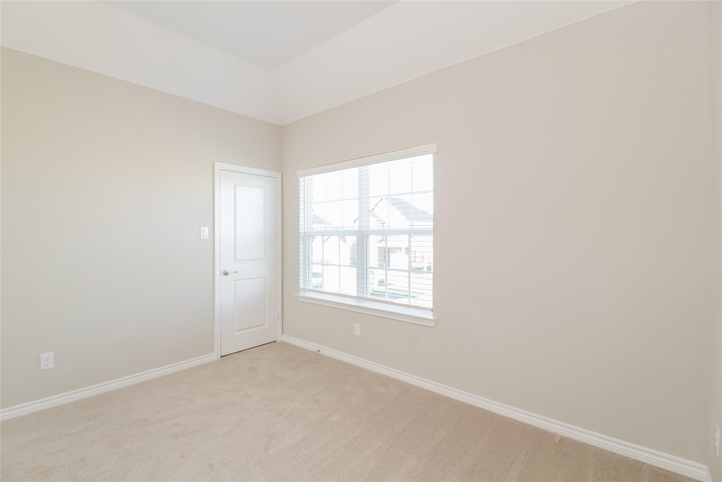 2840 Aurora Lane - Photo 8