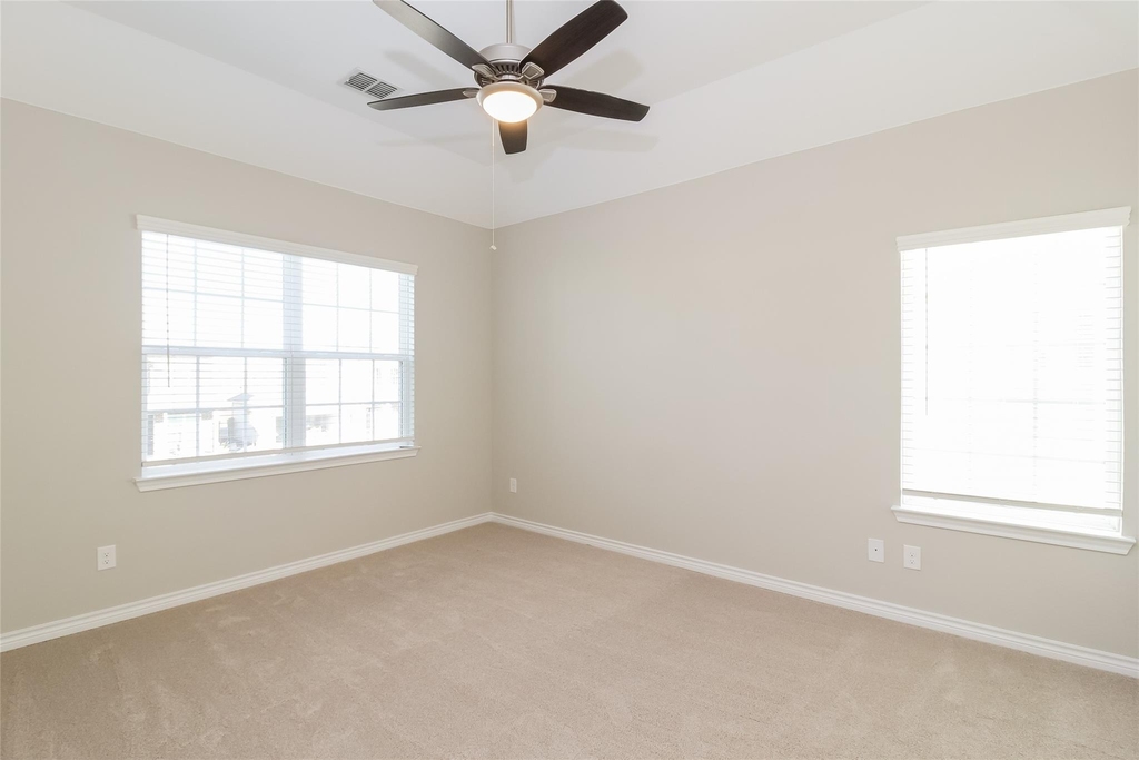 2840 Aurora Lane - Photo 6