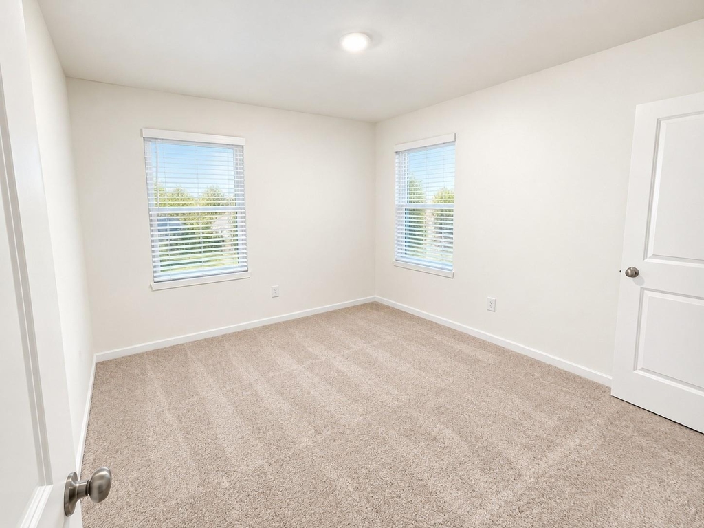 2706 Crested Creek Lane - Photo 9