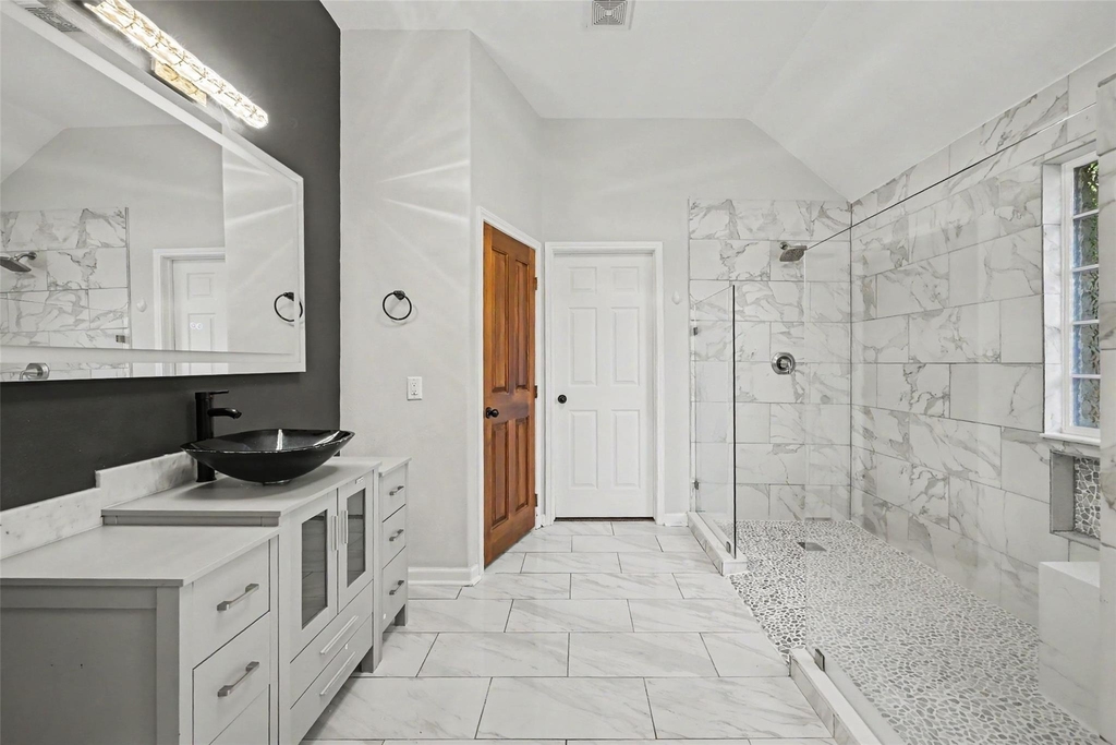 17915 Creek Bluff Lane - Photo 13