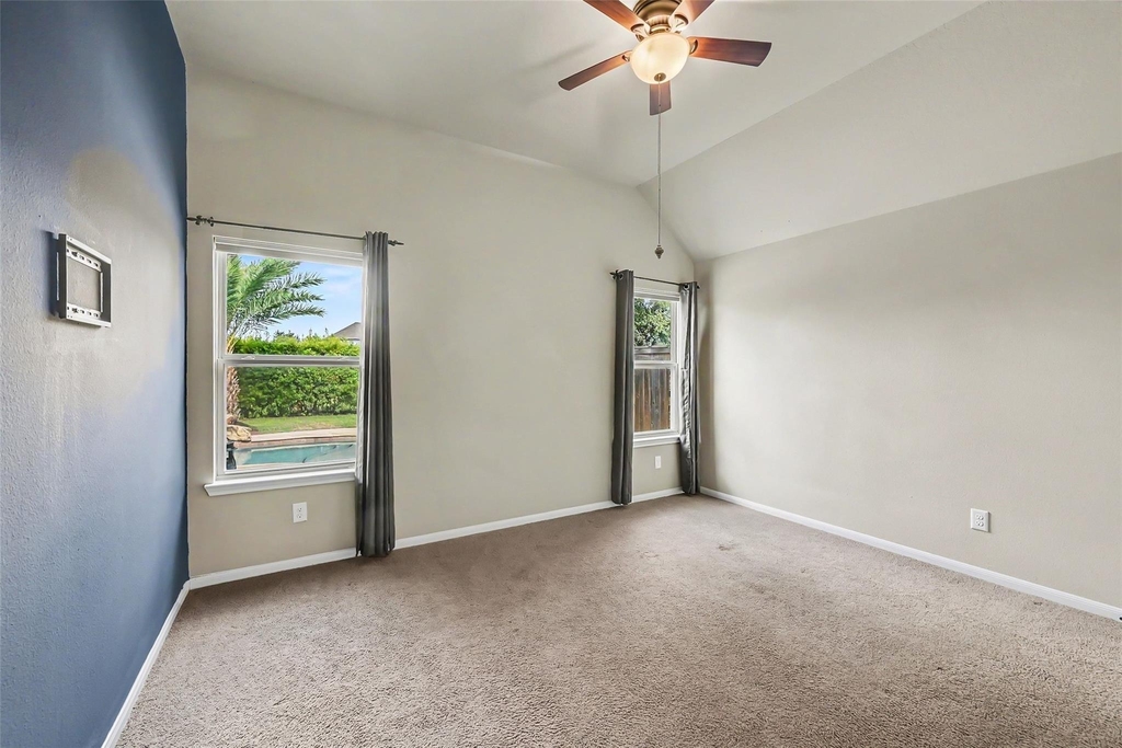 17915 Creek Bluff Lane - Photo 19