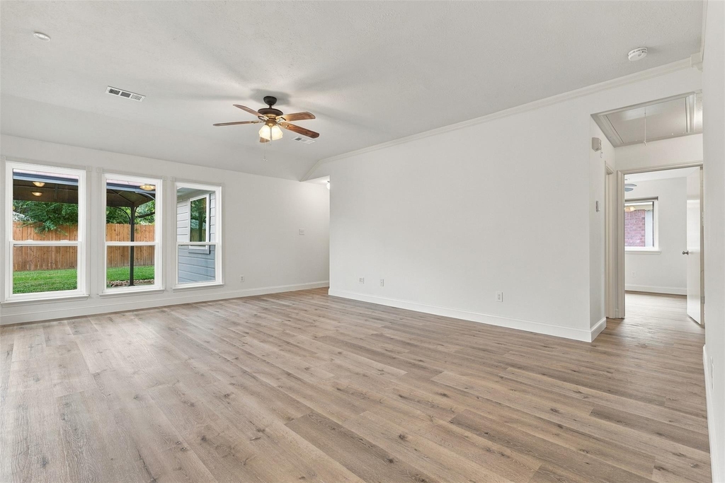 1431 W Welsford Drive - Photo 3