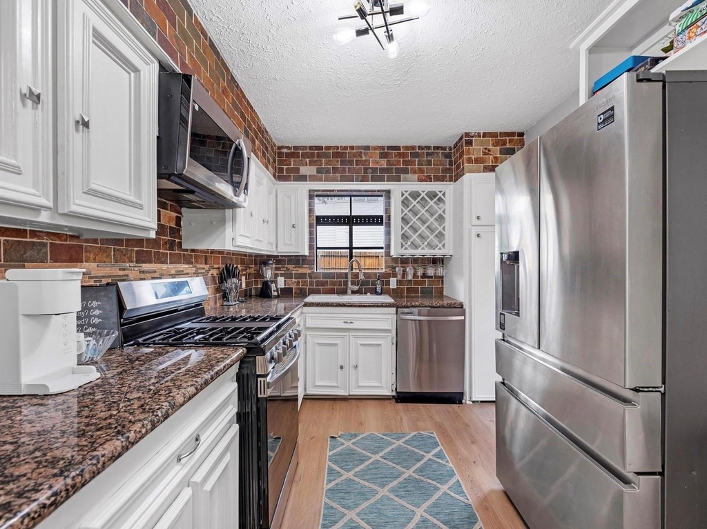 1207 Archer Street - Photo 7