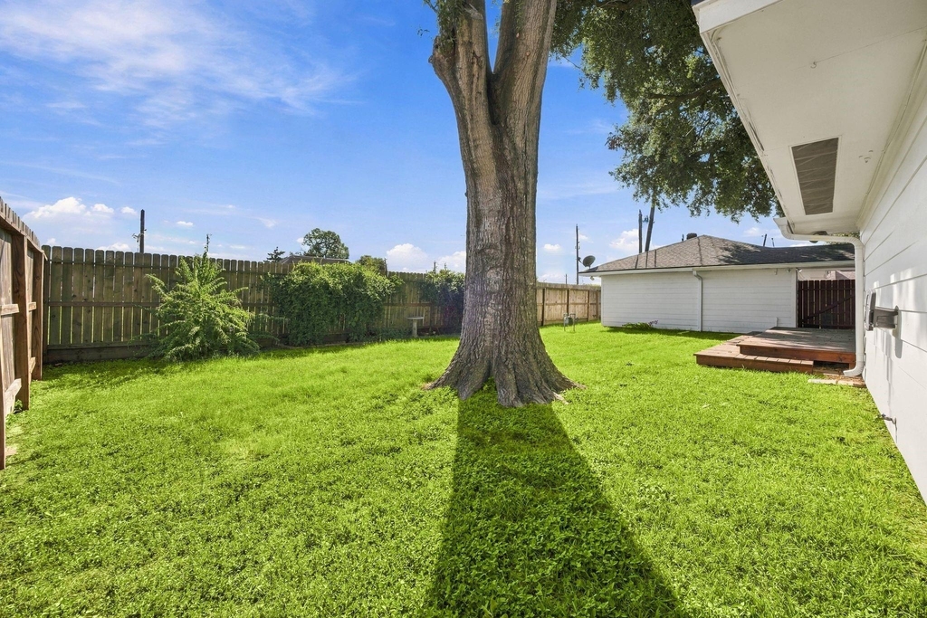 7823 Twin Hills Drive - Photo 42