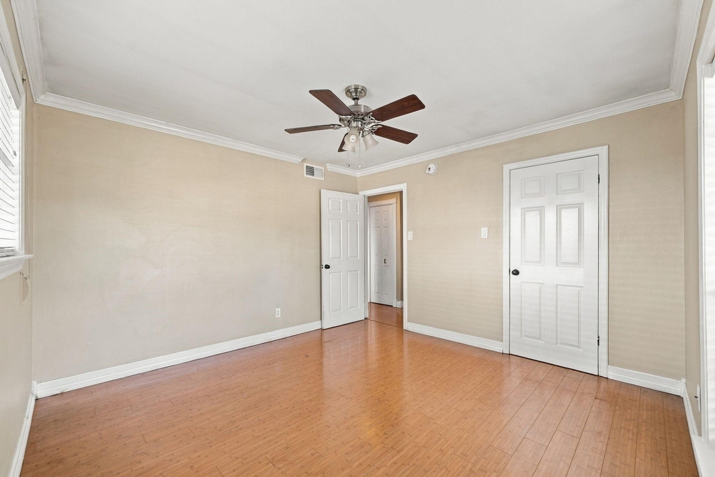 7823 Twin Hills Drive - Photo 35