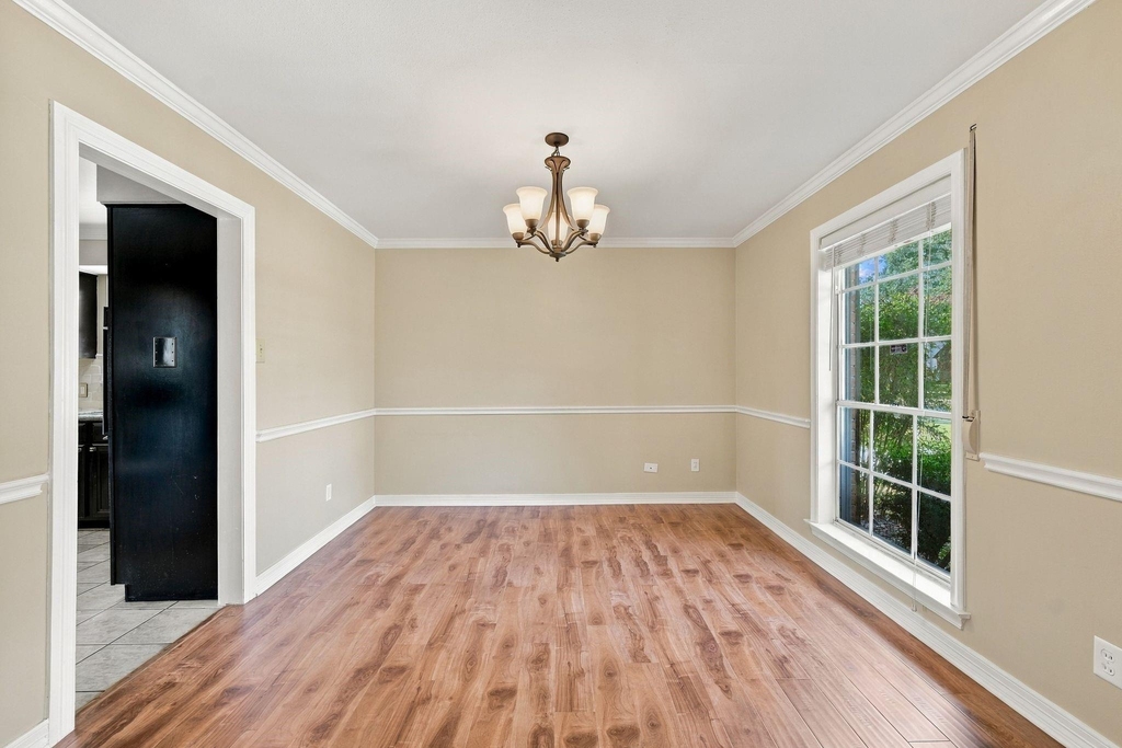 7823 Twin Hills Drive - Photo 7