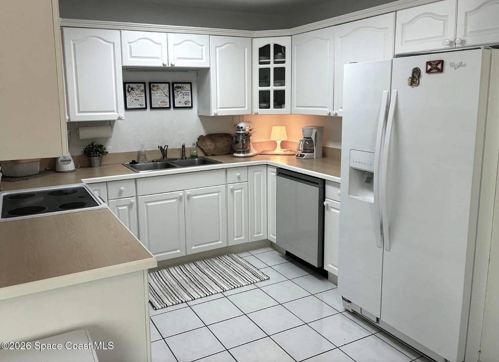 1820 Waterford Drive - Photo 3