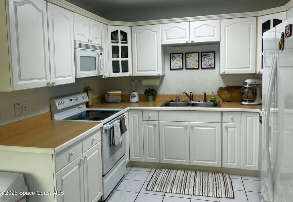 1820 Waterford Drive - Photo 2