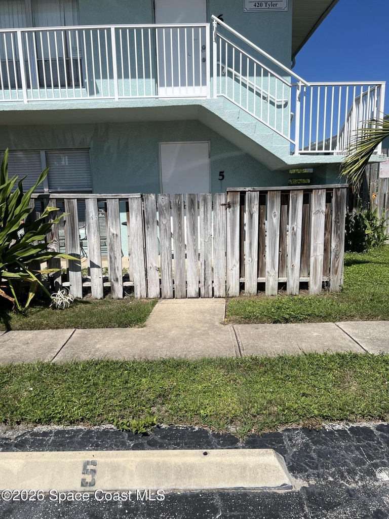 420 Tyler Avenue - Photo 0
