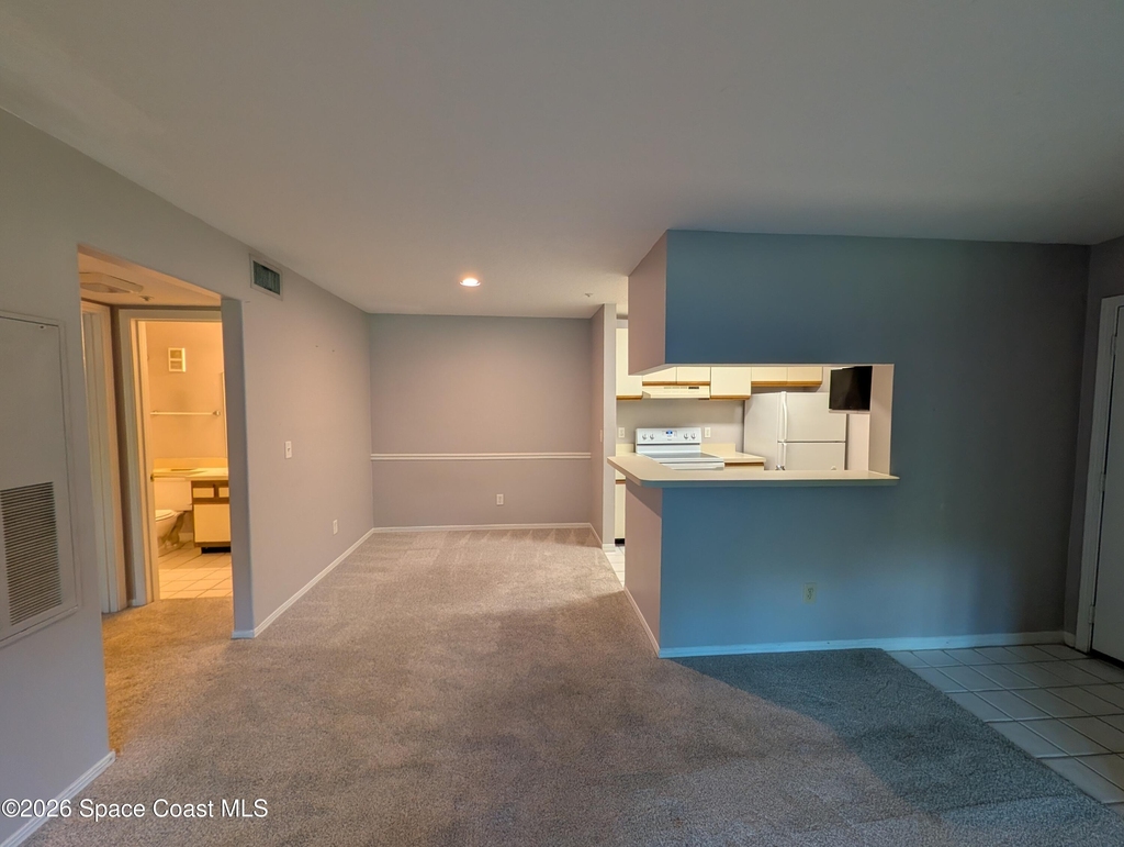 7667 N Wickham Road - Photo 4