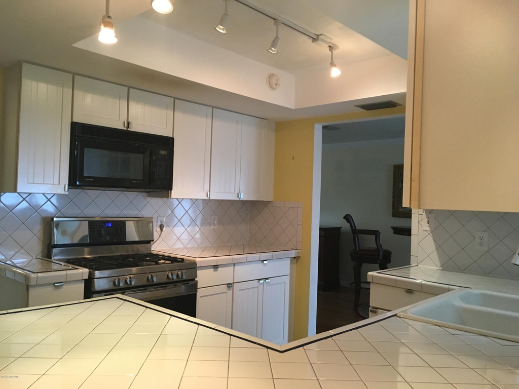 1467 Newfound Harbor Drive - Photo 7