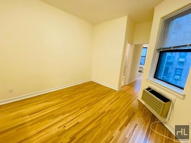 East 83 Street - Photo 1