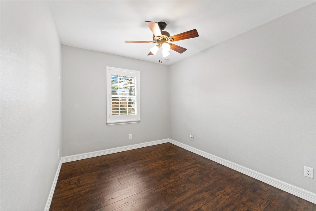 16963 Chapel Pines Drive - Photo 22