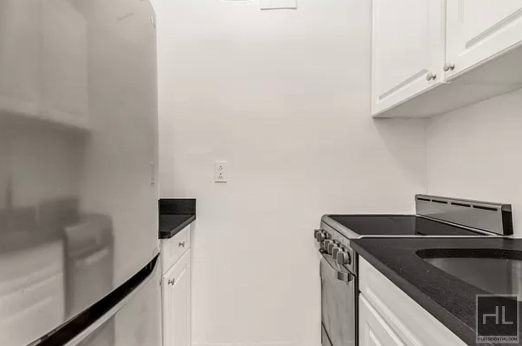 West 23rd Street - Photo 3