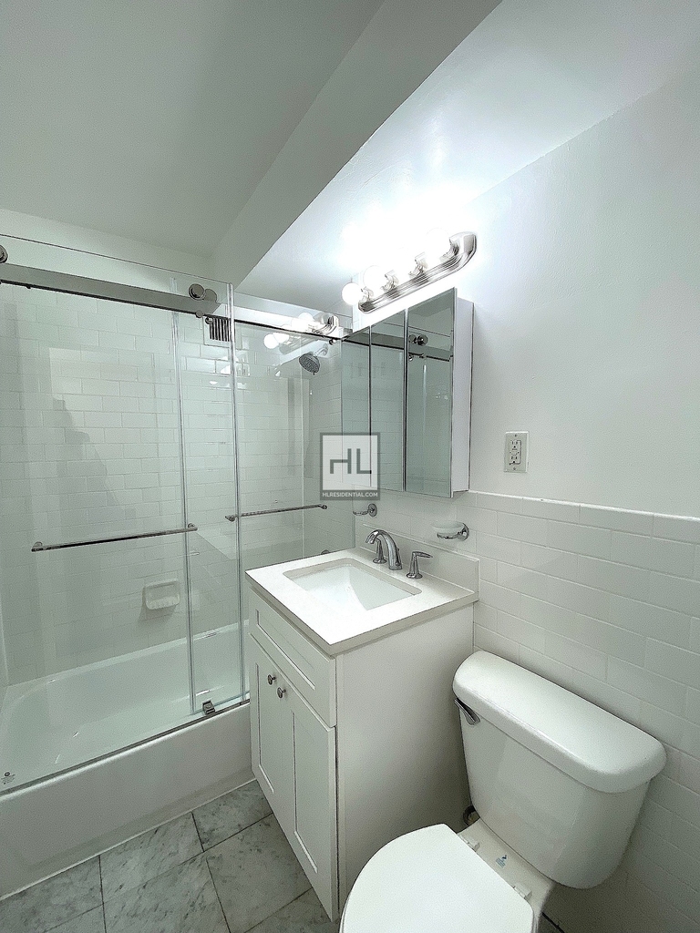East 35th Street - Photo 2