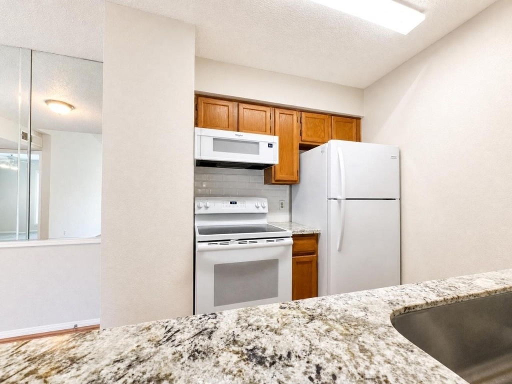 2120 El Paseo Street - Photo 6
