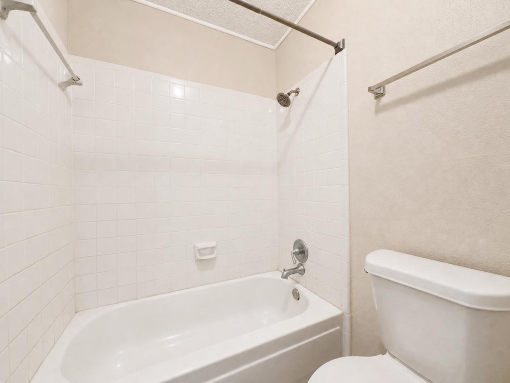 2120 El Paseo Street - Photo 7