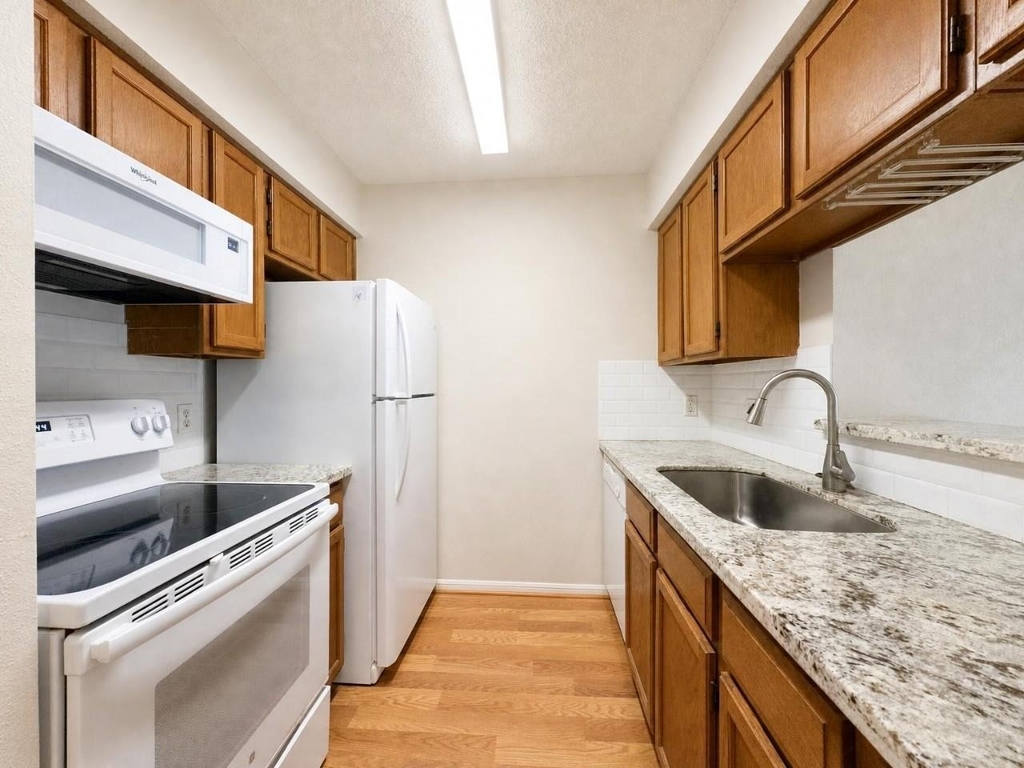 2120 El Paseo Street - Photo 5